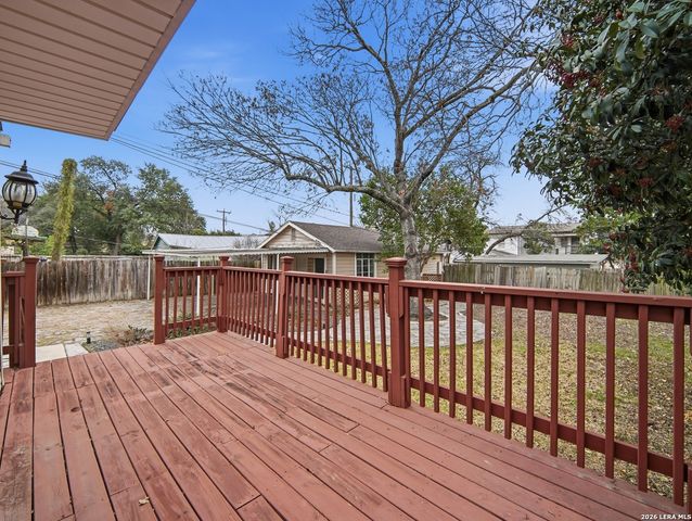 336 North, San Antonio, TX 78201