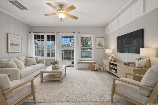 336 North, San Antonio, TX 78201