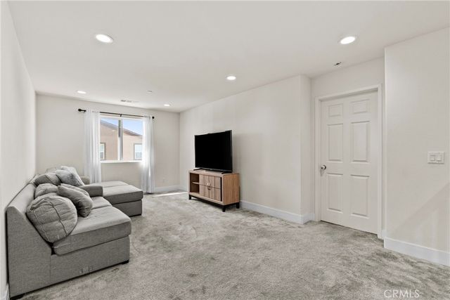 30342 Singer Lane, Menifee, CA 92584