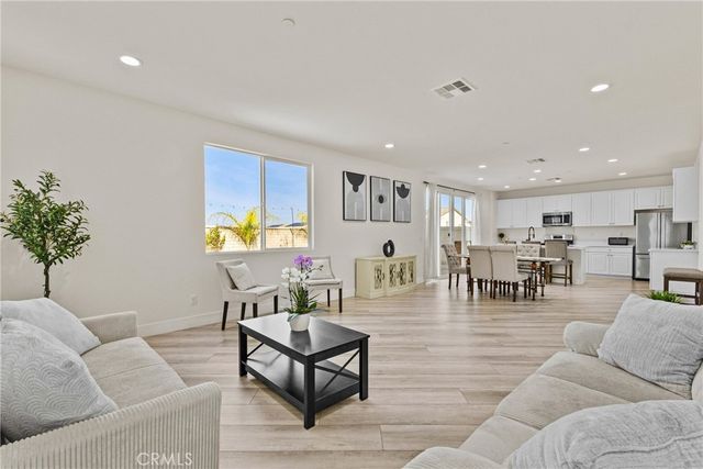 30342 Singer Lane, Menifee, CA 92584