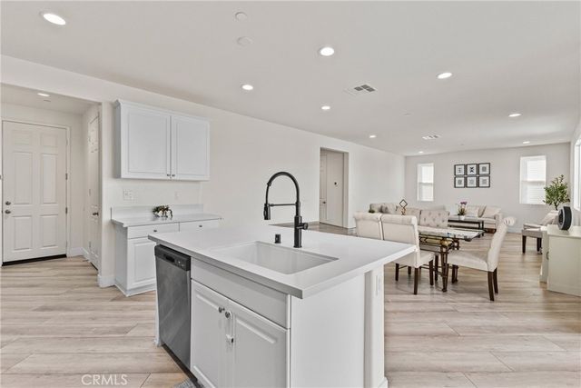 30342 Singer Lane, Menifee, CA 92584