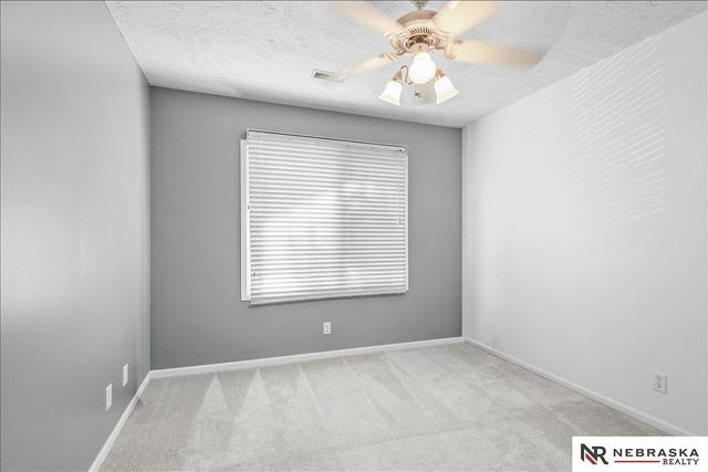 13601 S 33rd Street, Bellevue, NE 68123
