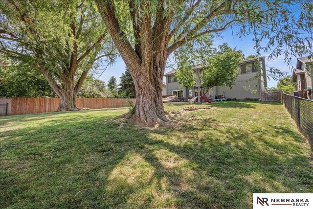13601 S 33rd Street, Bellevue, NE 68123