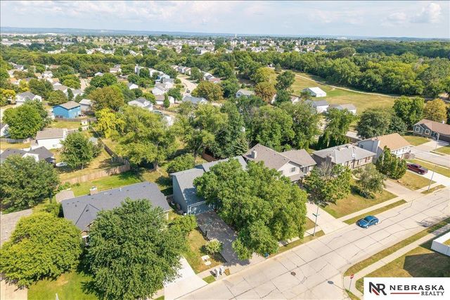 13601 S 33rd Street, Bellevue, NE 68123