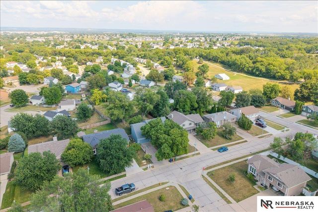 13601 S 33rd Street, Bellevue, NE 68123