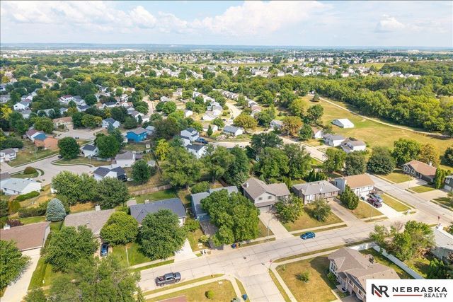 13601 S 33rd Street, Bellevue, NE 68123
