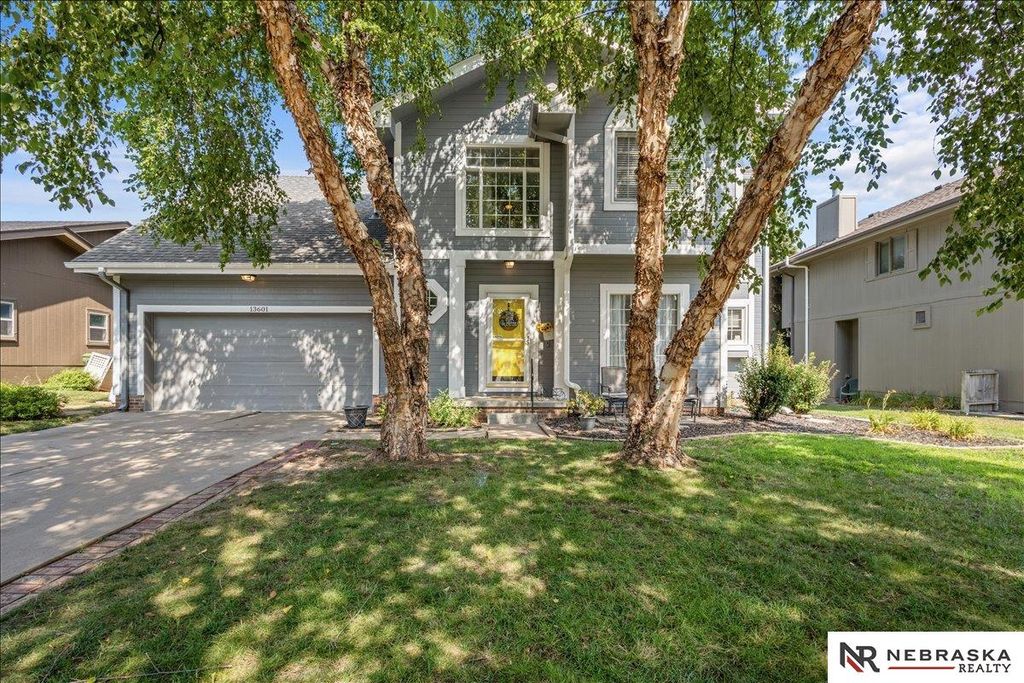 13601 S 33rd Street, Bellevue, NE 68123