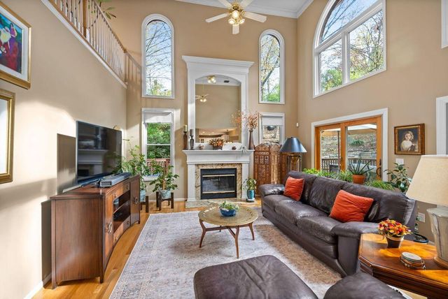 1199 Devou Woods Drive, Covington, KY 41011