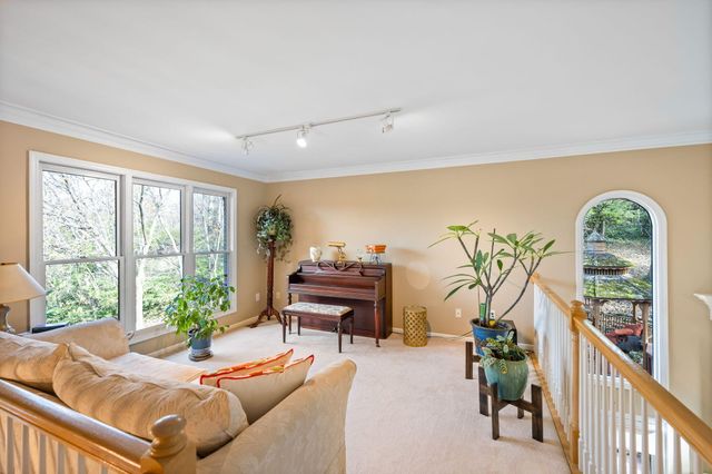 1199 Devou Woods Drive, Covington, KY 41011