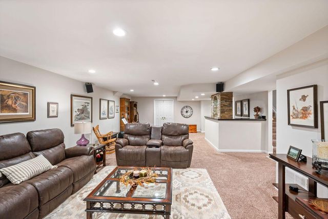 1199 Devou Woods Drive, Covington, KY 41011