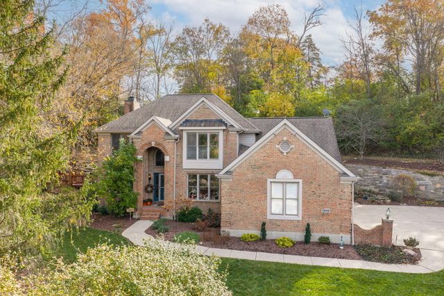 1199 Devou Woods Drive, Covington, KY 41011