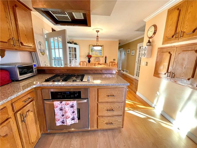 235 Kearns Avenue, Tiverton, RI 02878