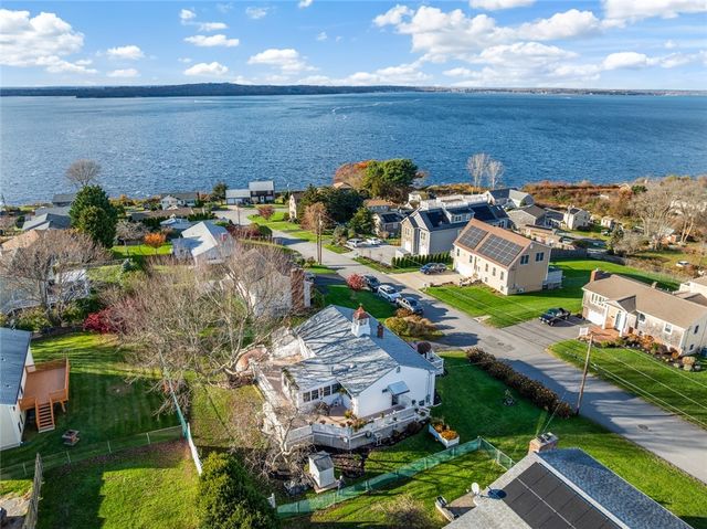 235 Kearns Avenue, Tiverton, RI 02878