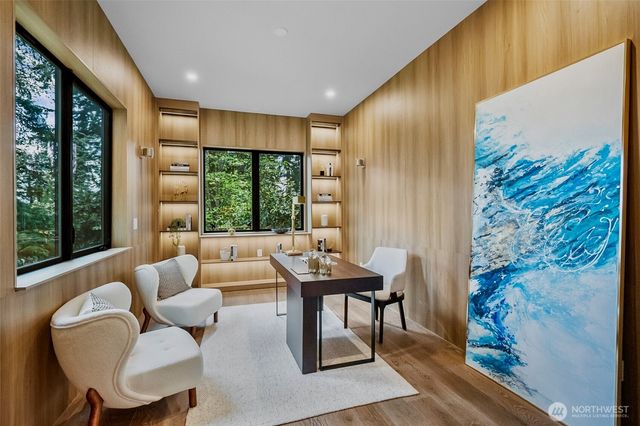 10823 SE 12th Street, Bellevue, WA 98004