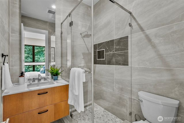 10823 SE 12th Street, Bellevue, WA 98004