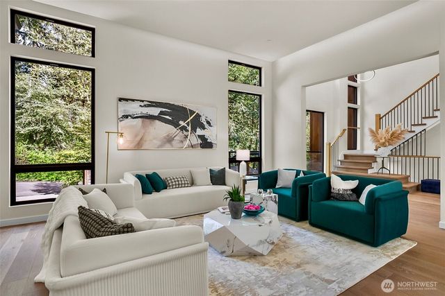 10823 SE 12th Street, Bellevue, WA 98004