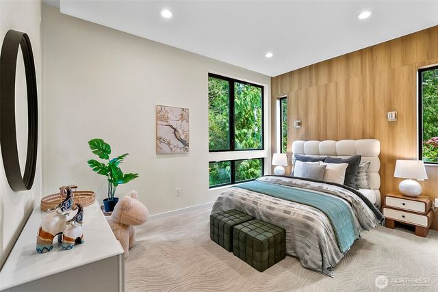 10823 SE 12th Street, Bellevue, WA 98004