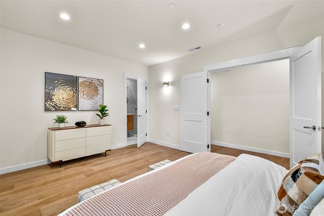 10823 SE 12th Street, Bellevue, WA 98004