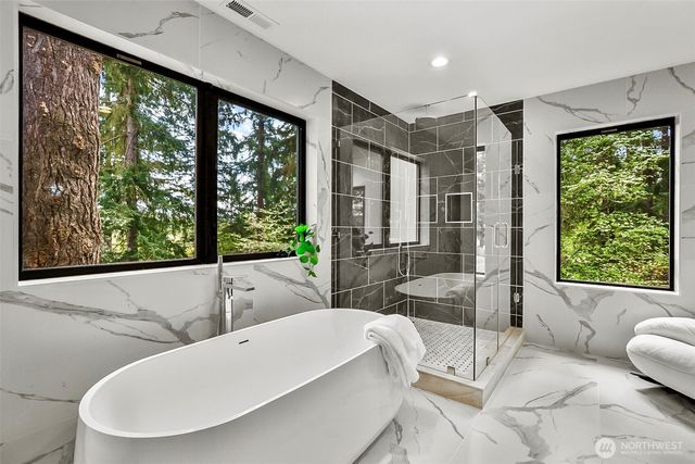 10823 SE 12th Street, Bellevue, WA 98004