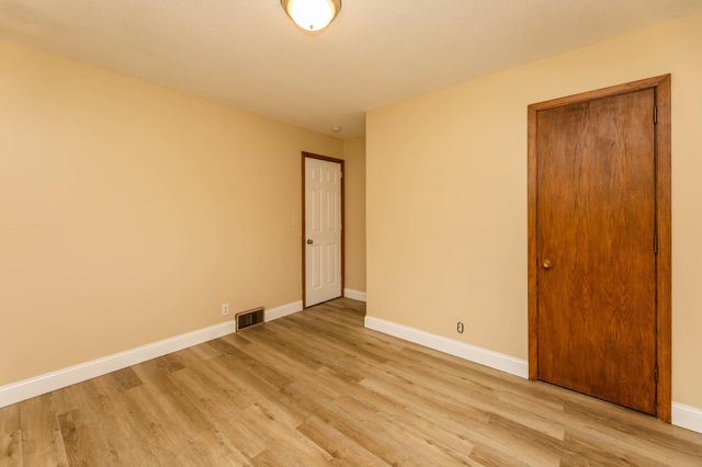 5214 Oliver Avenue N, Minneapolis, MN 55430