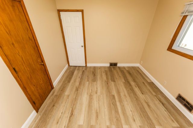 5214 Oliver Avenue N, Minneapolis, MN 55430