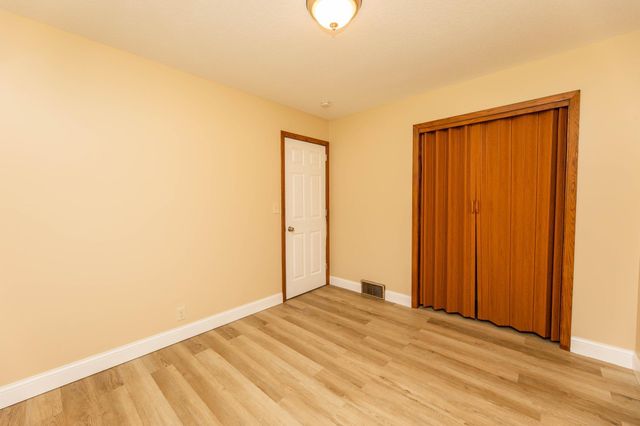 5214 Oliver Avenue N, Minneapolis, MN 55430