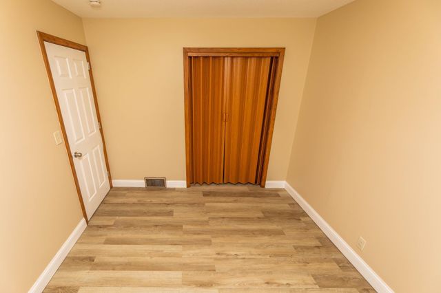 5214 Oliver Avenue N, Minneapolis, MN 55430