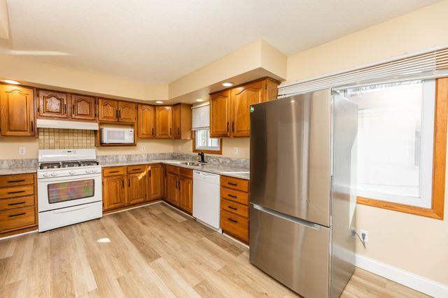 5214 Oliver Avenue N, Minneapolis, MN 55430