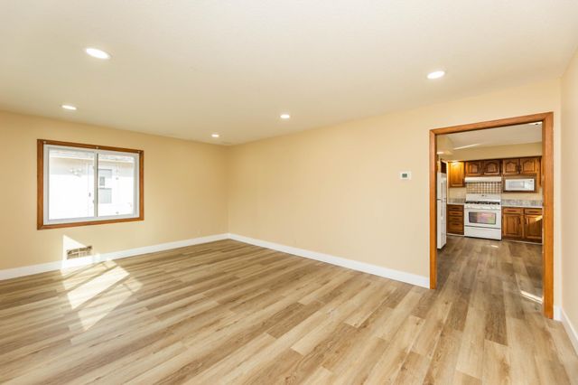 5214 Oliver Avenue N, Minneapolis, MN 55430