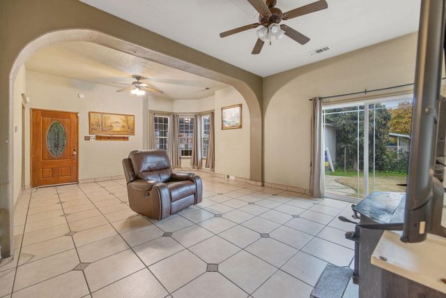 349 N Lemona Street, Woodlake, CA 93286