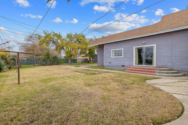 349 N Lemona Street, Woodlake, CA 93286