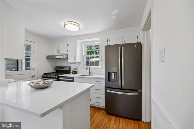 4504 GLADWYNE DR, Bethesda, MD 20814