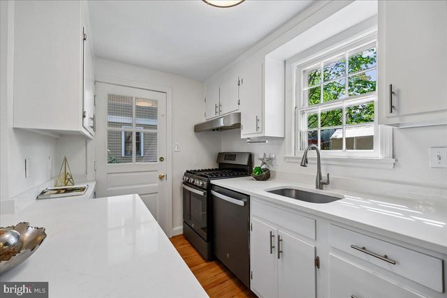 4504 GLADWYNE DR, Bethesda, MD 20814