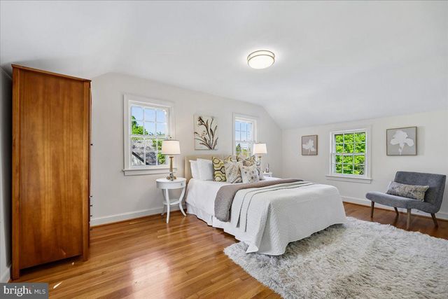4504 GLADWYNE DR, Bethesda, MD 20814