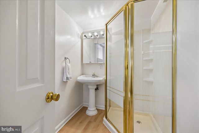 4504 GLADWYNE DR, Bethesda, MD 20814