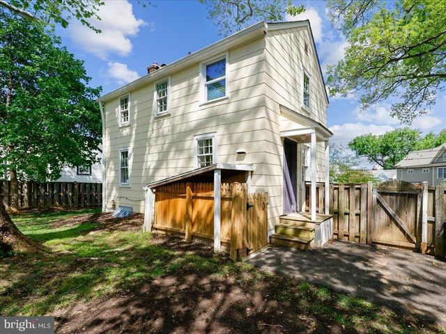 4504 GLADWYNE DR, Bethesda, MD 20814