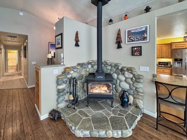 6152 Hillcrest Ct, Foresthill, CA 95631