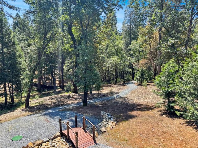 6152 Hillcrest Ct, Foresthill, CA 95631