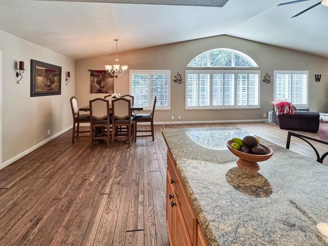 6152 Hillcrest Ct, Foresthill, CA 95631