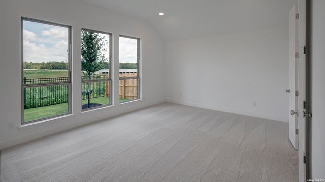 190 Mountain Oak, Castroville, TX 78009