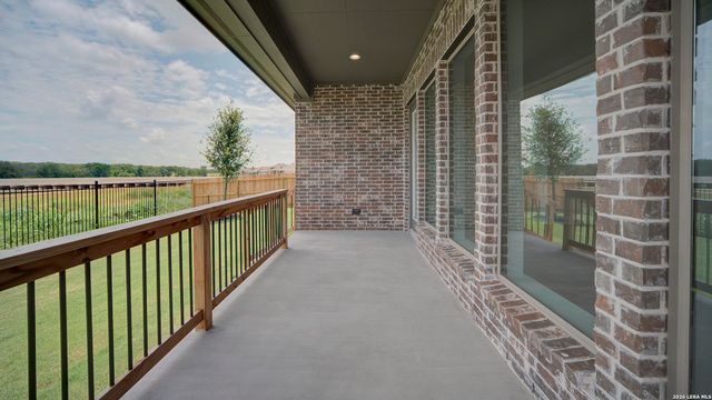 190 Mountain Oak, Castroville, TX 78009
