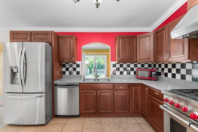 1636 NE Darlich Avenue, Jensen Beach, FL 34957