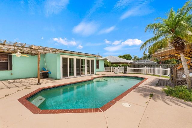 1636 NE Darlich Avenue, Jensen Beach, FL 34957