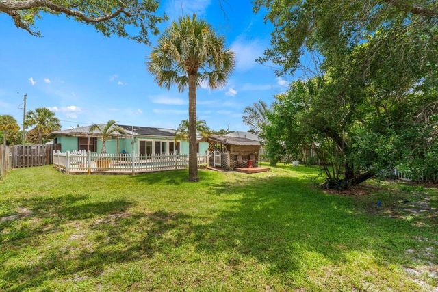 1636 NE Darlich Avenue, Jensen Beach, FL 34957