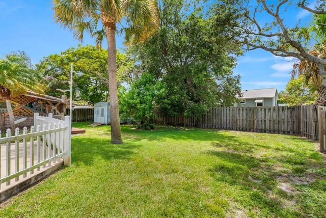 1636 NE Darlich Avenue, Jensen Beach, FL 34957