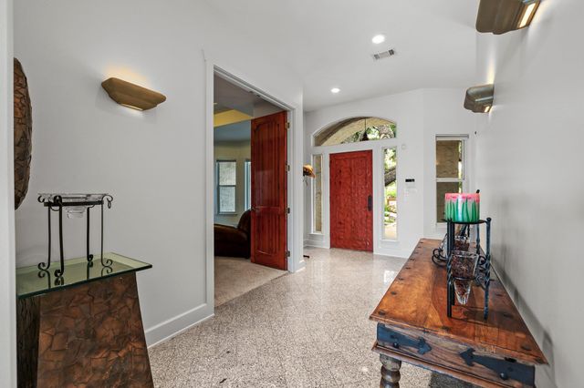 203 Senisa DR, Buchanan Dam, TX 78657