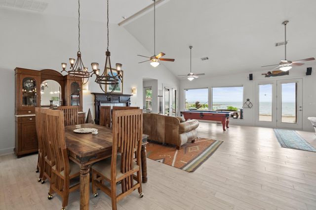 203 Senisa DR, Buchanan Dam, TX 78657