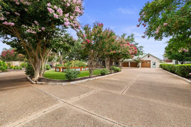 203 Senisa DR, Buchanan Dam, TX 78657