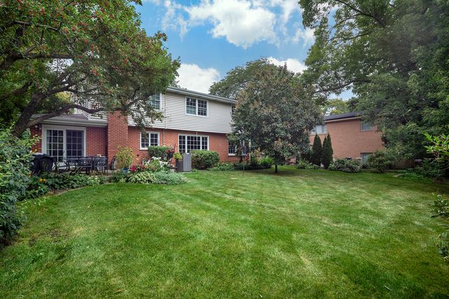 1211 Norman Lane, Deerfield, IL 60015