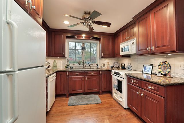 1211 Norman Lane, Deerfield, IL 60015